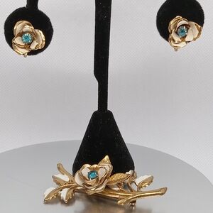 Coro Gold and Cream Floral Brooch With Matching Earrings with Blue Accents